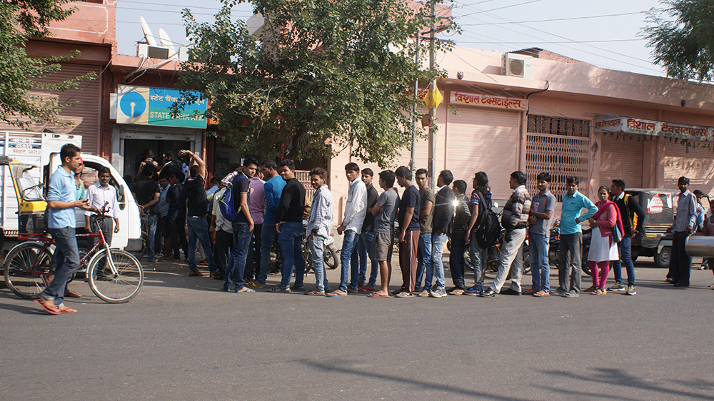 demonetization queues outside banks in Jaipur