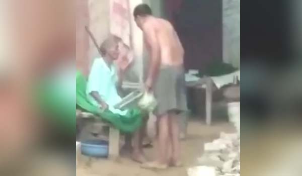 video man beating mother rajasthan