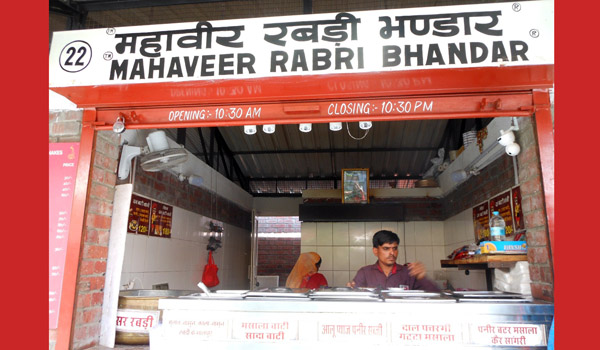 Mahaveer Rabri Bhandar Masala Chowk Jaipur 