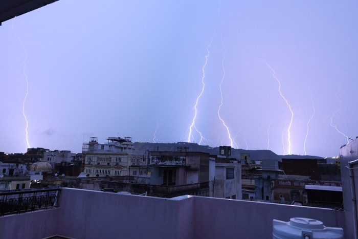 lightning strike in jaipur