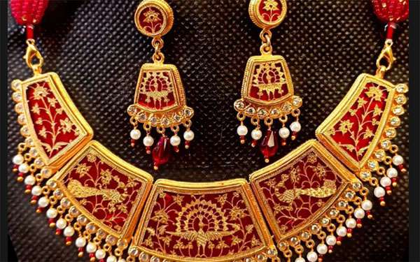 Famous Thewa Jaipur jewellery 