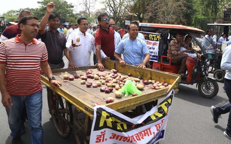 rth protest selling vegetables